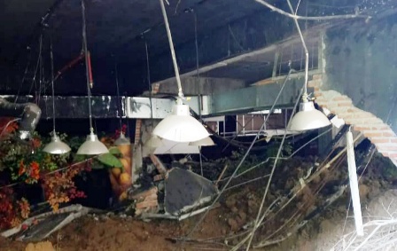 Akibat Longsoran Tanah, Poso City Mall dan Hotel Ancyra di Poso Hancur