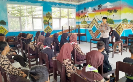 Dai Polri Binluh di SMP Negeri 5 Tojo, Sampaikan Pentingnya Kamtibmas