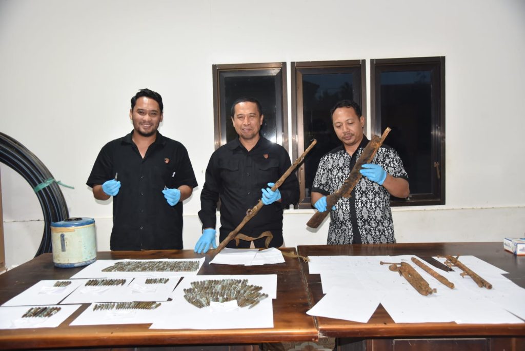 Polres Morowali Utara Amankan Senpi Rakitan dan Ratusan Amunisi