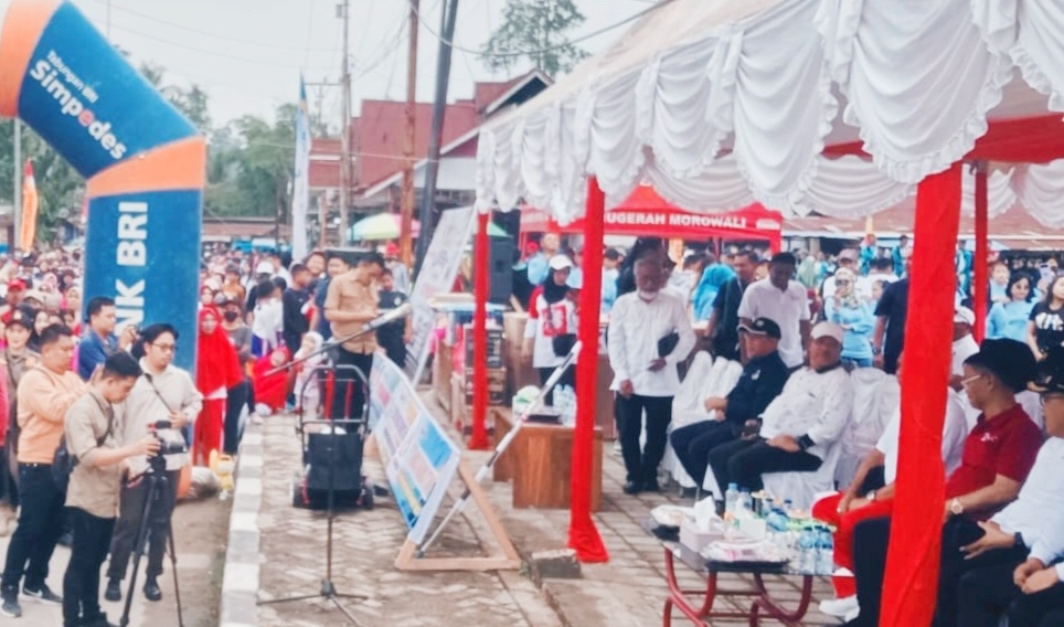Gubernur Sulteng Ikuti Jalan Sehat di Morowali Utara