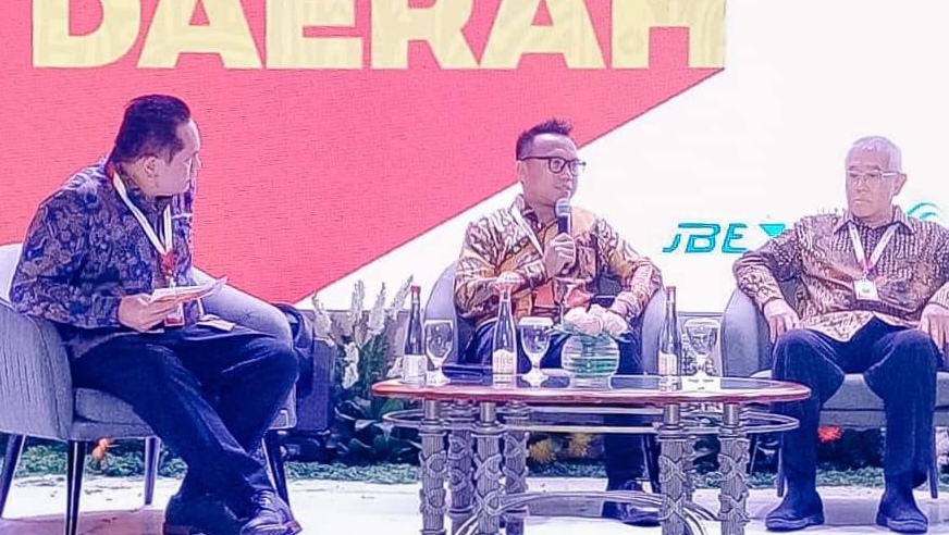 Bupati Morowali Utara Jadi Narasumber dalam Forum Bisnis Daerah 2024.