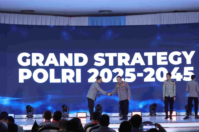 Kapolres Morowali Utara Raih Penghargaan Bergengsi dari Kapolri